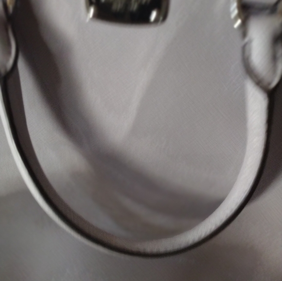 Michael kors purse@make up bag - Picture 6 of 6